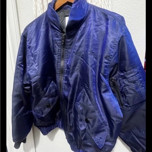 Rare Mirage LAS VEGAS Purple Shiny Bomber Jacket Medium Logo Jacket Collectible - Picture 5 of 8